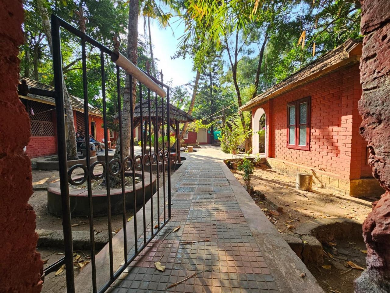 Nalukettu Heritage Resort Varkala Exteriör bild